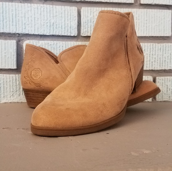 Time and Tru Shoes - Booties